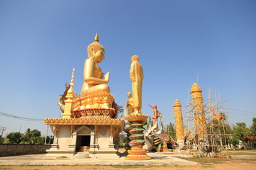 Fototapeta na wymiar Buddha statue in buddhist temple in Thailand.