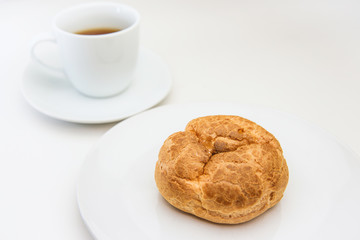 シュークリームとコーヒー