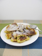 Kaiserschmarrn mit Puderzucker