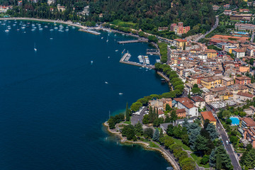 Obraz premium Viewpoint to Garda - Garda lake in Italy