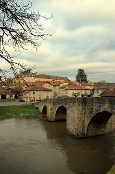 Pont Roman &agrave; Solignac.(Haute-Vienne.