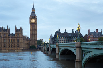 Fototapeta na wymiar Big Ben and bridge in the early morning in London, natural color