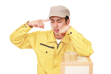 疲れた宅配人