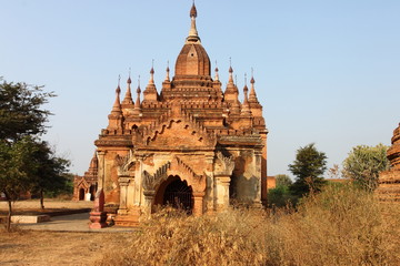 Obraz premium old Buddhist temples and pagodas in Bagan, Myanmar 