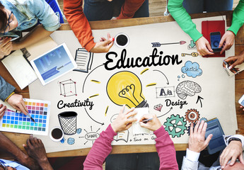Education Knowledge Studying Learning University Concept © Rawpixel.com