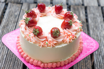  strawberries cake and cream