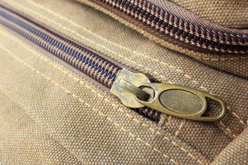 brown haversack zipper