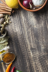 oriental indian spices curry paprika nutmeg chili cinnamon cardamom kurkuma slate