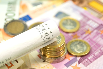 Kassenbon und Bargeld