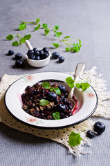 Crumble with blueberries