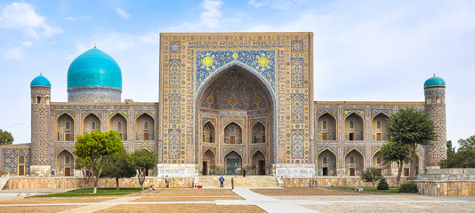 Facade madrasas in Registan Square in Samarkand - obrazy, fototapety, plakaty