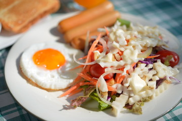 Helianthus tuberosus salad healthy breakfast for weight loss.