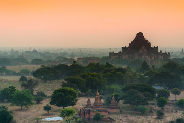 Obraz premium The ancient temple in Bagan, Myanmar