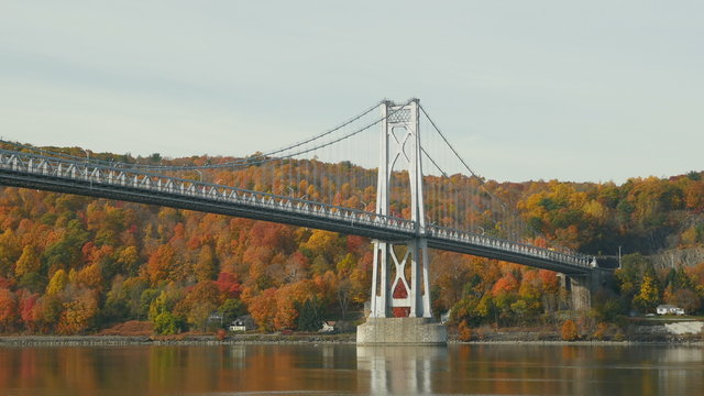 4K Mid-Hudson Bridge in Autumn Medium Shot