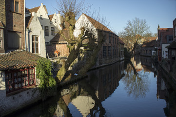 Fototapeta na wymiar The canals of Bruges