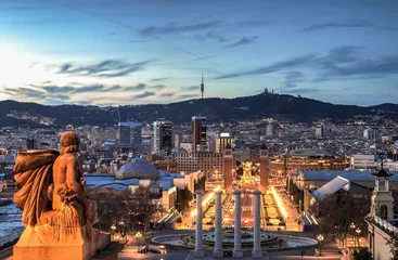 Fotobehang Barcelona op het blauwe uur, Spanje © catalinlazar