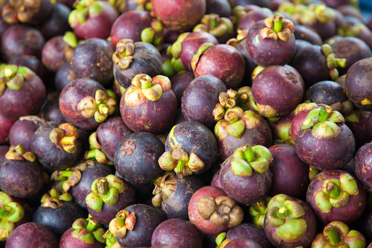 Mangustin's fruit