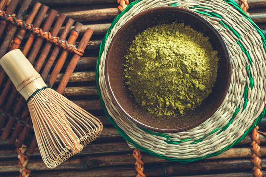 Organic green matcha tea powder