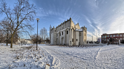 Dwór obronny kapituły krakowskiej - Pabianice © sanzios