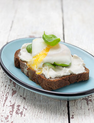 toast with poached egg, cottage  cheese
