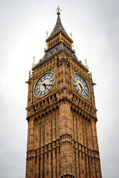Big Ben is the great bell of the clock at the Palace of Westminster in London.