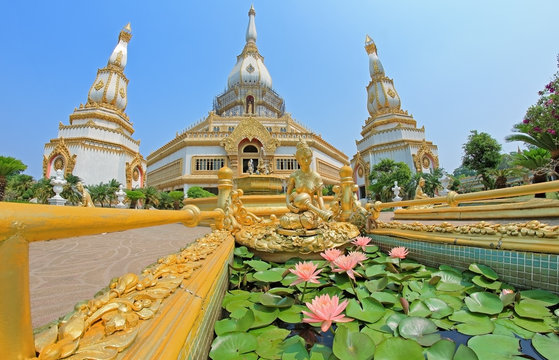 Phra maha chedi chai mongkol, Roi Et Thailand