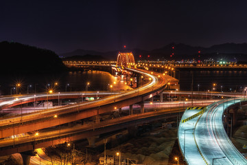 Fototapeta na wymiar banghwa bridge at night over han river