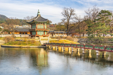 Fototapeta na wymiar Gyeongbokgung Palace in Seoul, South Korea