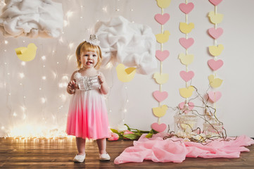 The Princess with the bird in the cage 5368.