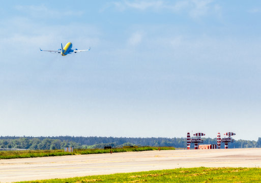 Ukraine, Borispol. The Boeing 737 is on the rise at Borispol International Airport.