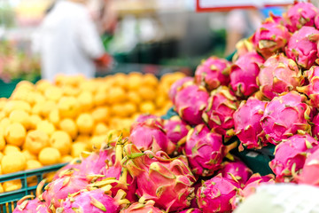 blur background of people shopping in supermarket