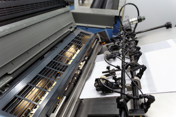 枚葉印刷機へ供給される用紙