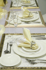 nice white wedding table