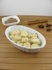 Keks-Knöpfe mit Gewürzen