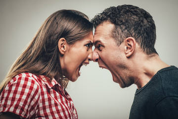 Angry Couple - obrazy, fototapety, plakaty
