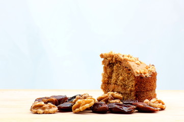 Date and walnut cake