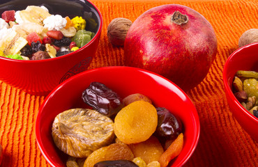 dried and fresh fruits