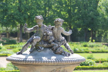 Statues dans le parc de Versailles