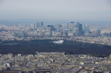 La Defense district in Paris - view from the Eiffel Tower © emar