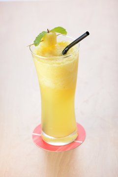 pineapple juice with mint leaf