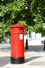 Fototapeta na wymiar ロンドンの郵便ポスト