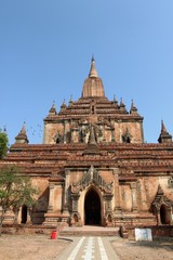 Fototapeta premium Sulamani, old Buddhist temples and pagodas in Bagan, Myanmar 