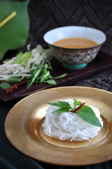 Rice Noodle and Spicy Sauce