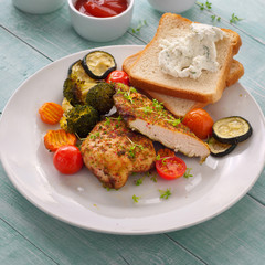 Grilled chicken breast with vegetables