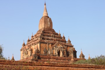 Obraz premium Sulamani,old Buddhist temples and pagodas in Bagan, Myanmar 