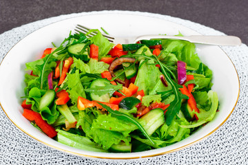 Lettuce with Arugula  Cucumber  sweet pepper  red onion and bals