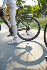 Fototapeta premium Reifen vom Fahrrad auf der Straße