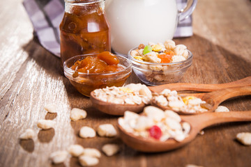 muesli with confiture
