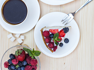 Cheesecake with fresh berries