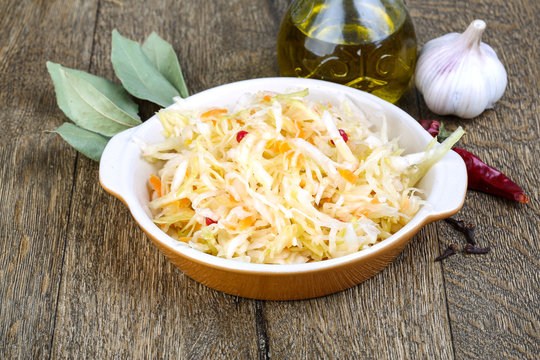 Sauerkrautsalat Bilder – Durchsuchen 17,879 Archivfotos, Vektorgrafiken ...